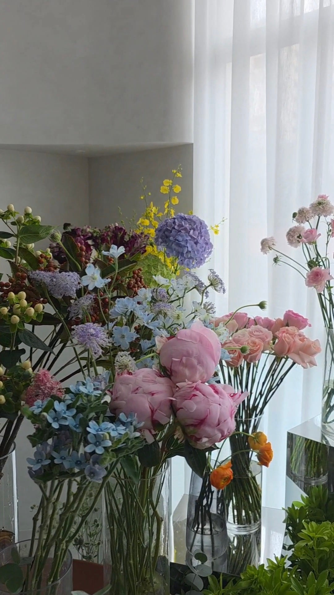 Flower Bar with Peonies, Roses and Hydrangeas