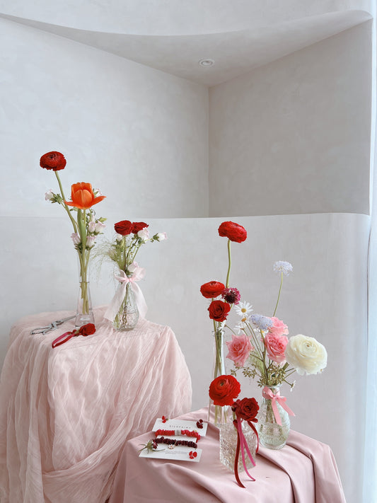 Galentine's Besties Party: Bud Vase Workshop