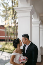 Load image into Gallery viewer, Family Bridal Package
